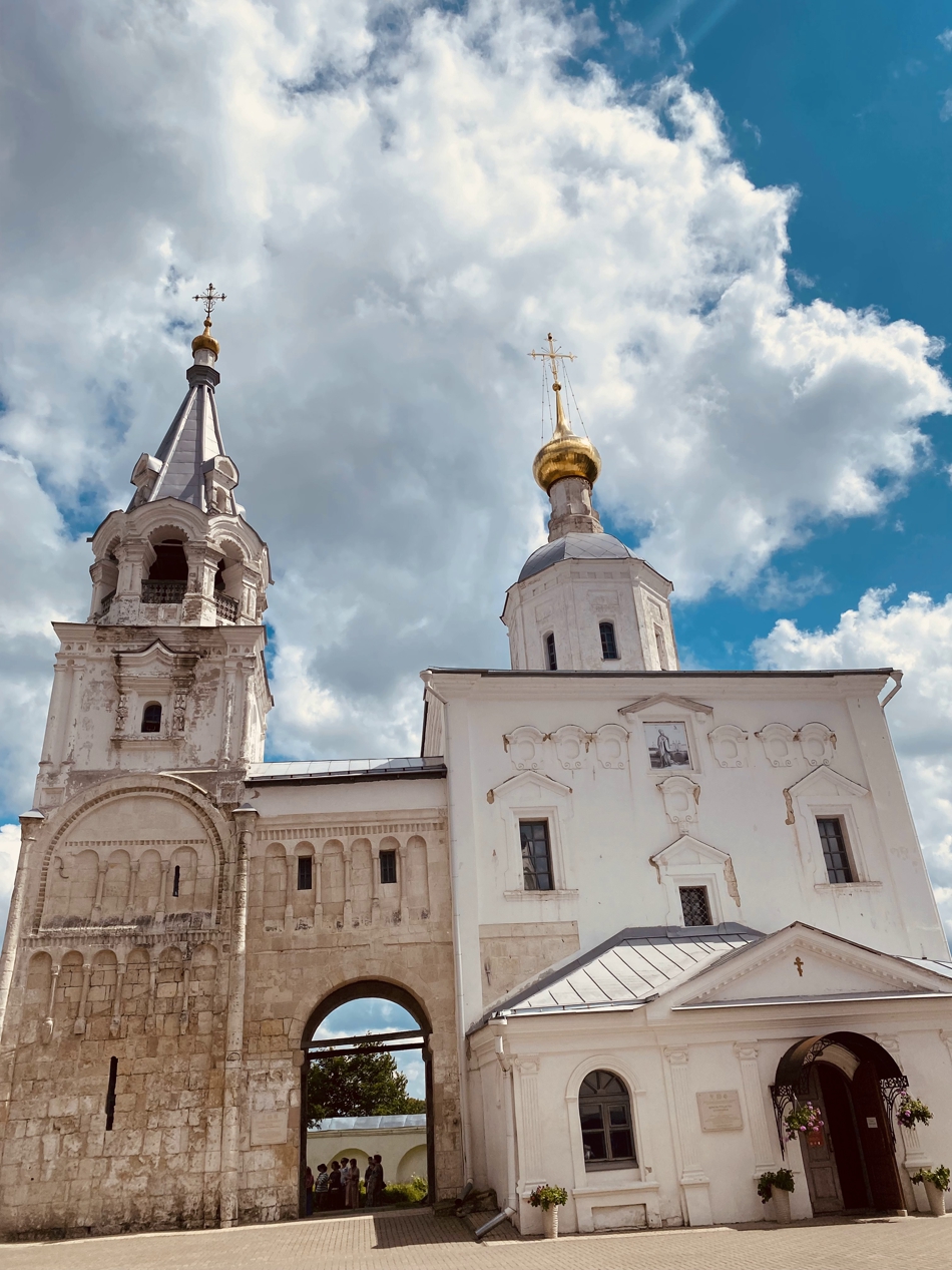 Церковь Рождества Богородицы и Лестничная башня