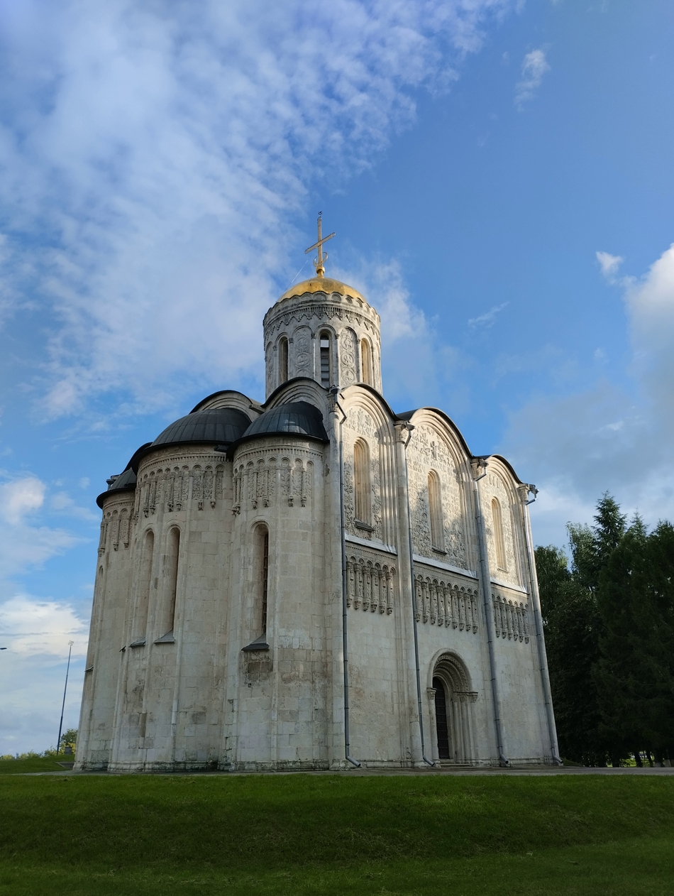 Дмитриевский собор